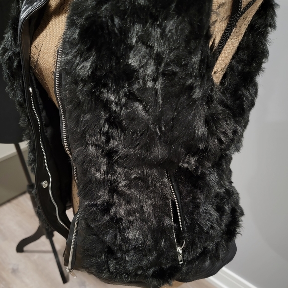 Black Fuzzy Vest! - Picture 3 of 4